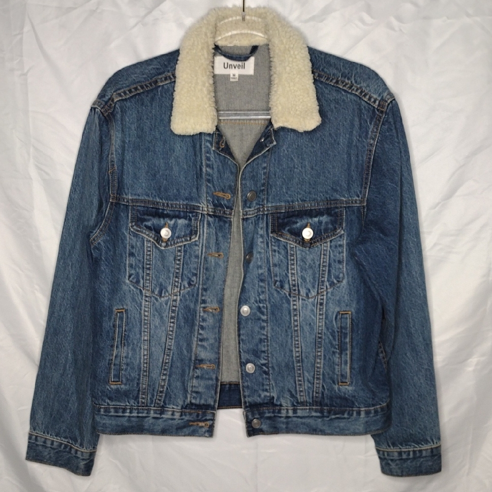 SOLD Victoria's Secret Unveil Denim Jacket With Sherpa Collar Women's M